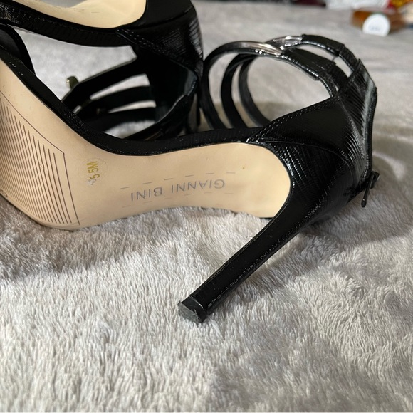 Gianni Bini black heels. Size 5.5 - Picture 3 of 7
